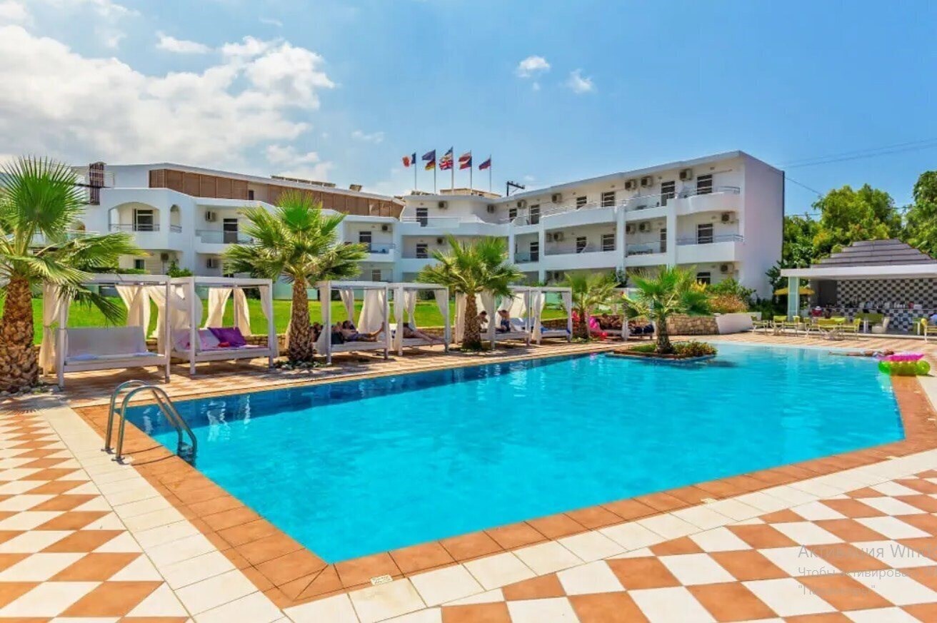 Отель Adele Residence 4*